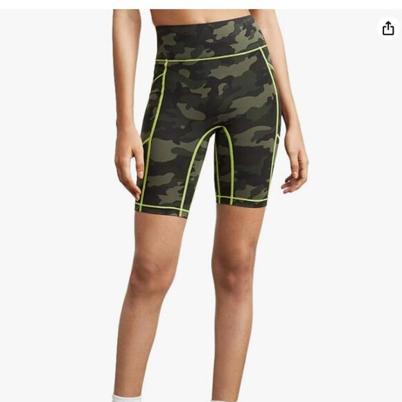 Bandier x All Access Center Stage Pocket Biker Short in Olive Camo - Picture 2 of 7